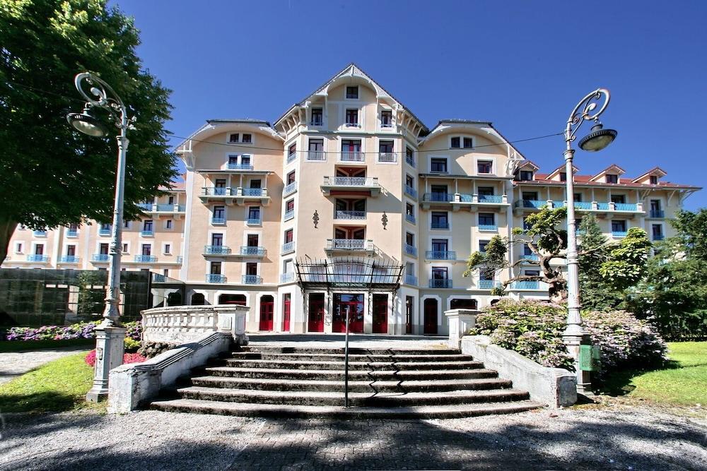 Terres De France - Appart'Hotel Le Splendid Allevard Eksteriør bilde