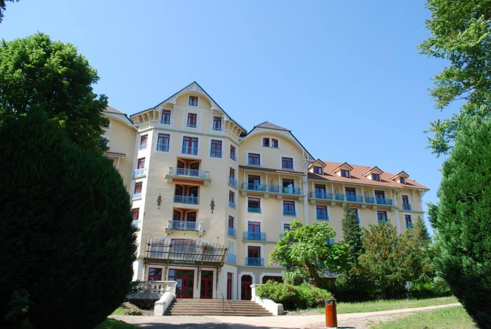 Terres De France - Appart'Hotel Le Splendid Allevard Eksteriør bilde