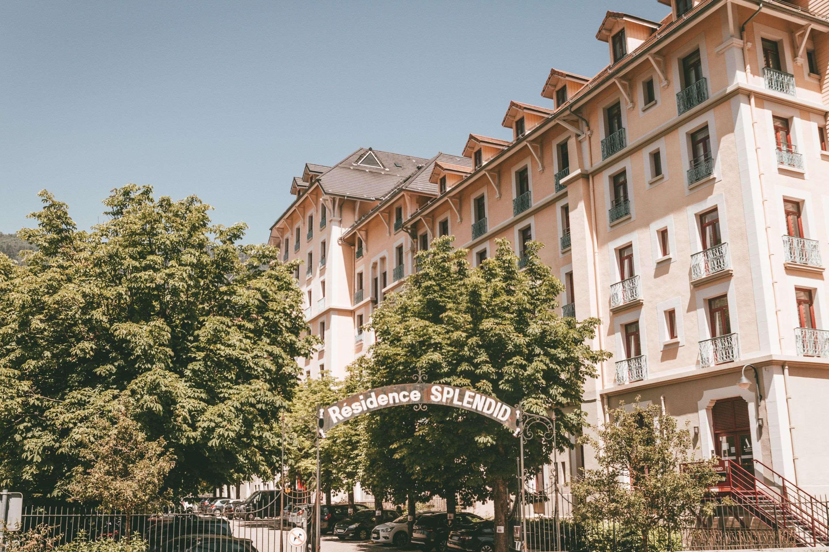 Terres De France - Appart'Hotel Le Splendid Allevard Eksteriør bilde