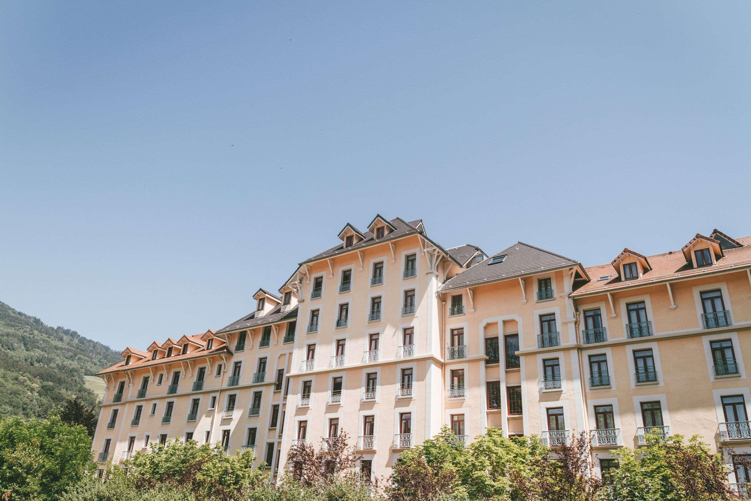 Terres De France - Appart'Hotel Le Splendid Allevard Eksteriør bilde