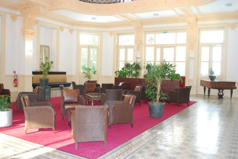 Terres De France - Appart'Hotel Le Splendid Allevard Eksteriør bilde