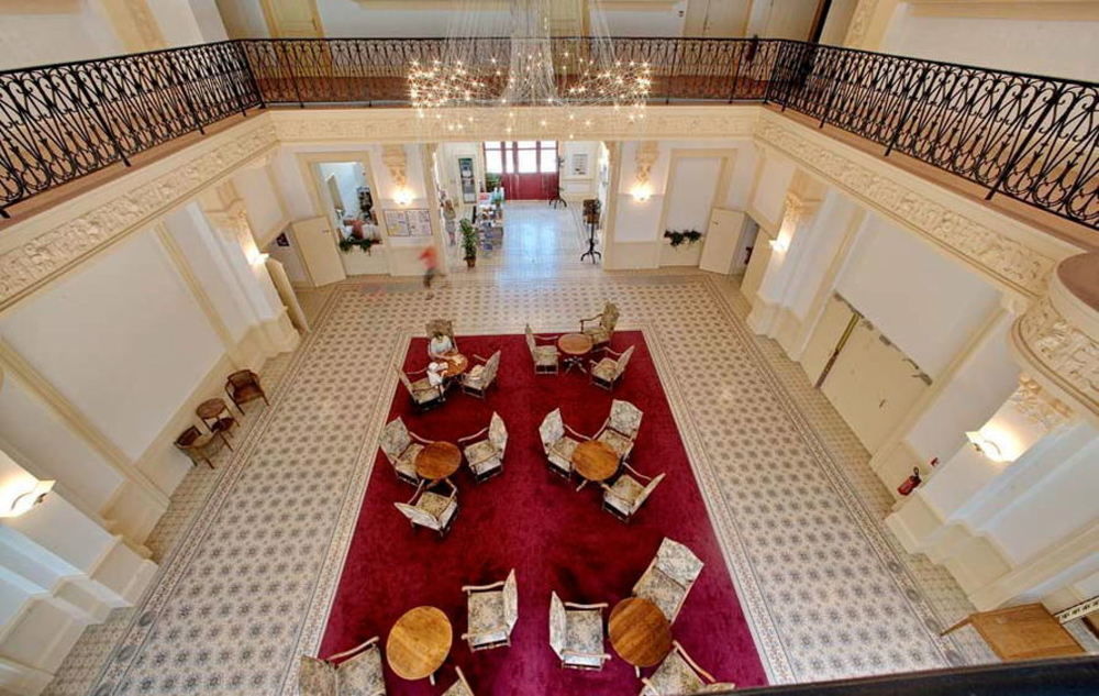 Terres De France - Appart'Hotel Le Splendid Allevard Eksteriør bilde