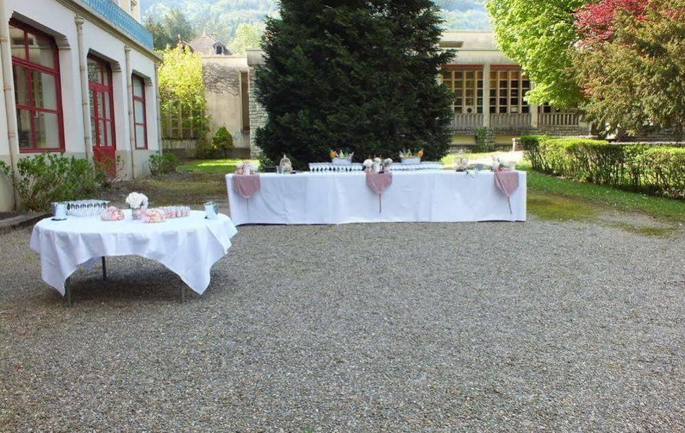 Terres De France - Appart'Hotel Le Splendid Allevard Eksteriør bilde